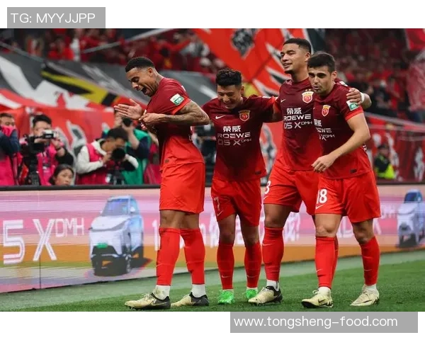 中超精彩对决AC米兰险胜巴黎圣日耳曼红牌事件引发全场热议 中超精彩对决AC米兰险胜巴黎圣日耳曼红牌事件引发全场热议